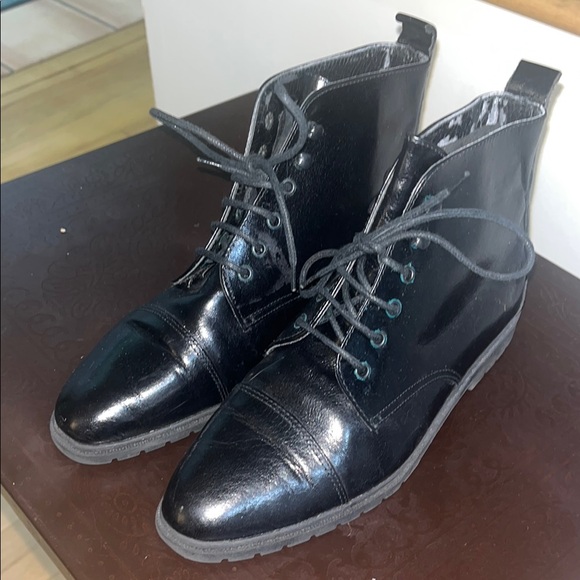 Black Leather Boots - Picture 4 of 5